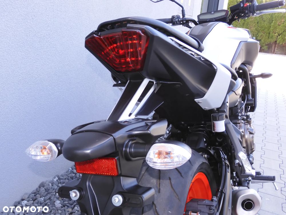 Yamaha MT - 16