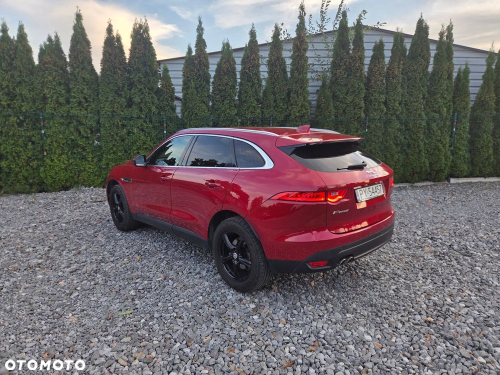 Jaguar F-Pace - 12