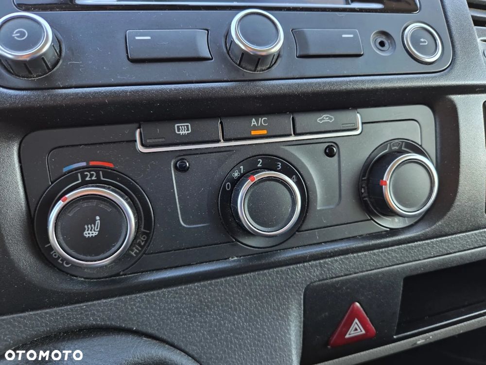 Volkswagen Transporter - 8