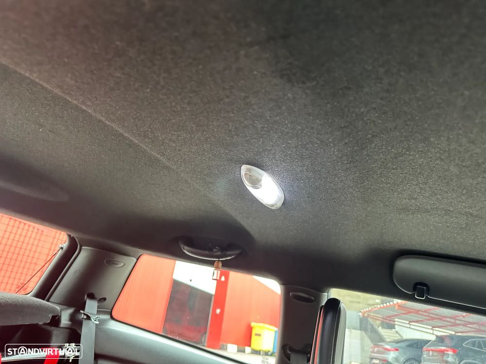 MINI 3 Portas John Cooper Works - 25