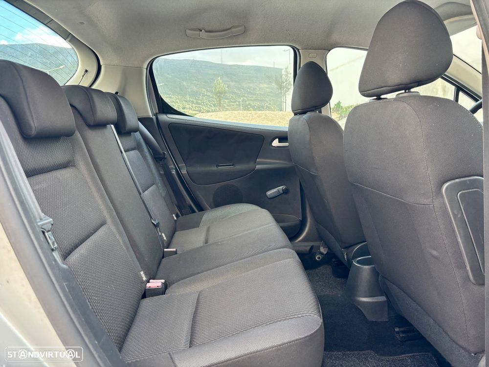 Peugeot 207 1.4 16V Trendy - 7