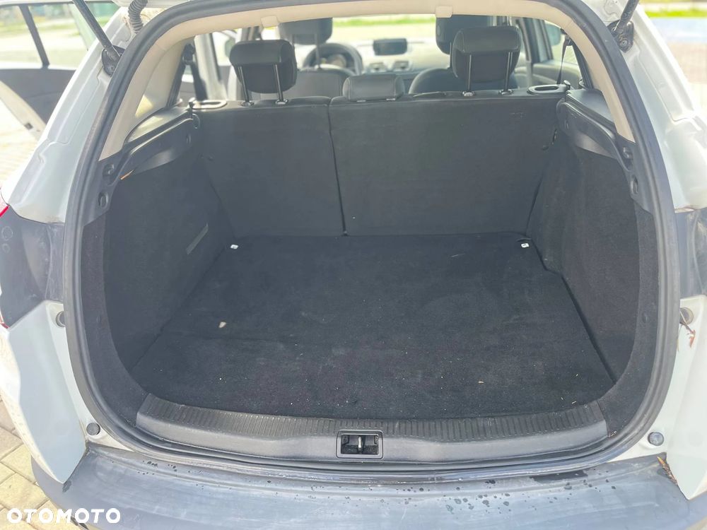 Renault Megane dCi 95 FAP Paris - 12