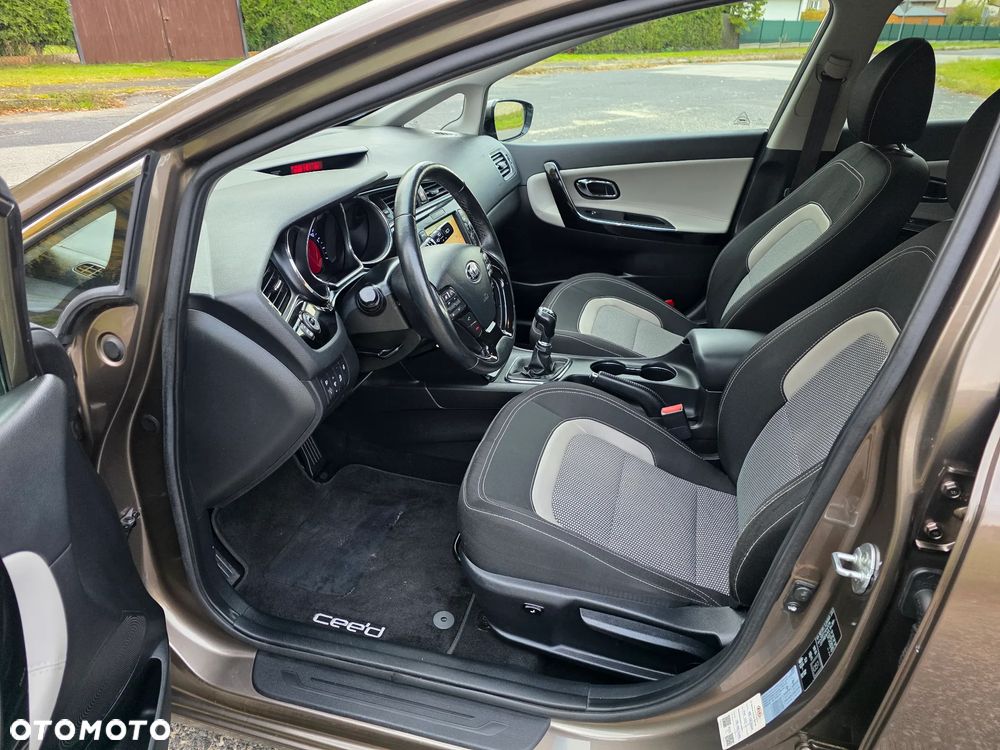 Kia Ceed - 7