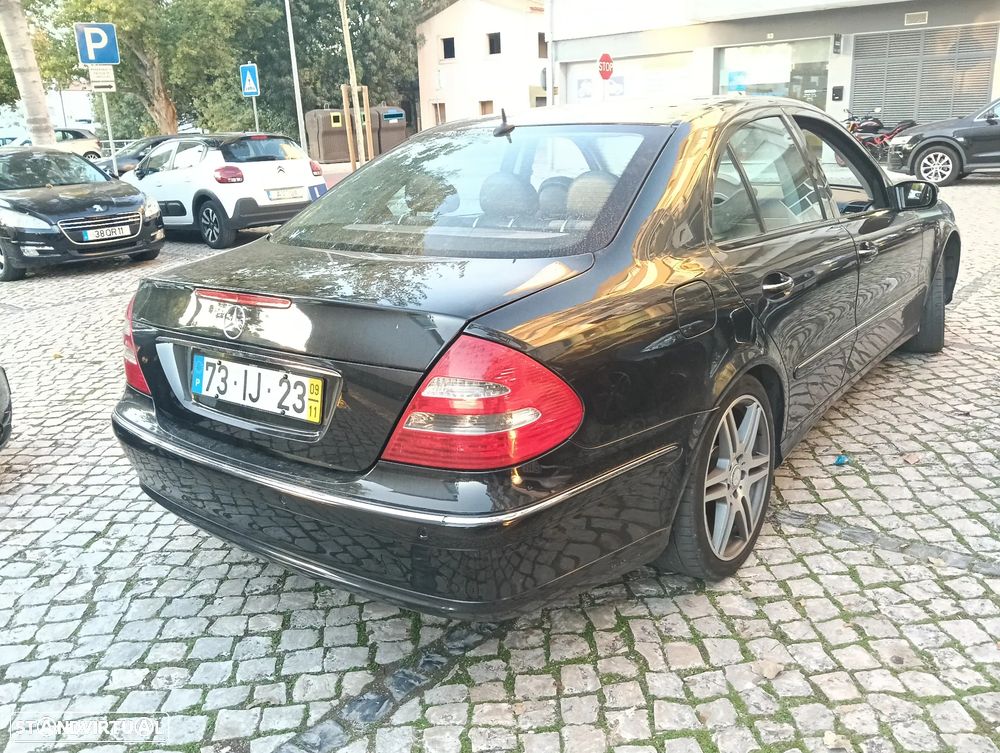 Mercedes-Benz E 320 - 28