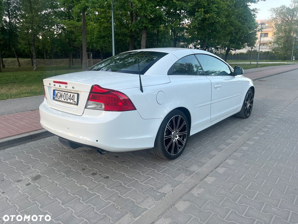 Volvo C70 D3 Momentum - 14