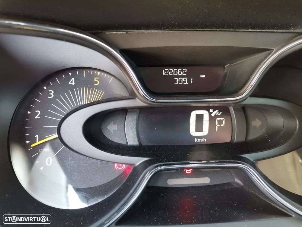 Renault Captur 1.5 dCi Exclusive EDC - 16