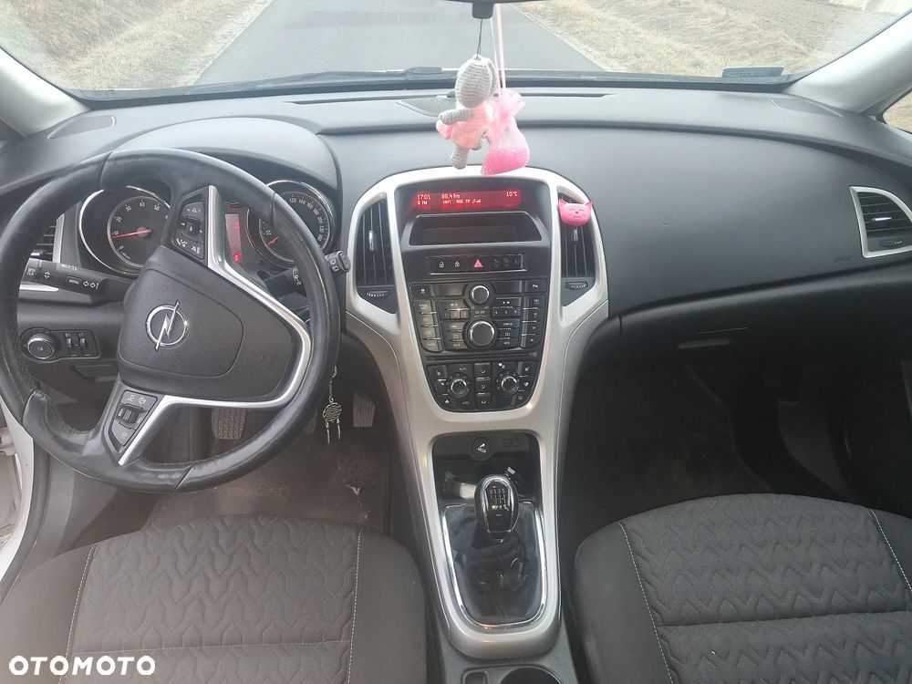 Opel Astra 1.4 T Enjoy - 9