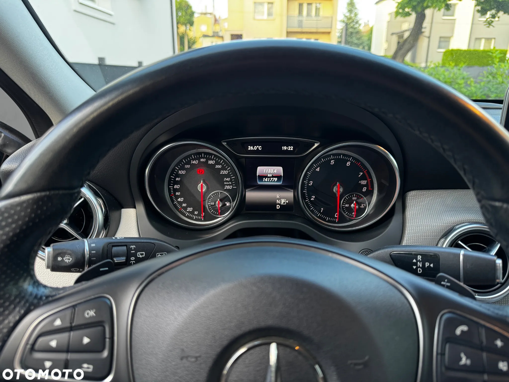Mercedes-Benz GLA 200 7G-DCT - 15