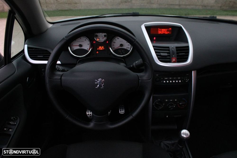 Peugeot 207 CC 1.6 HDi FAP - 10