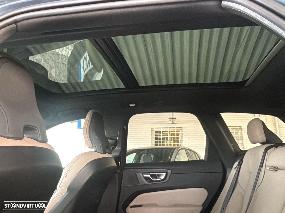 Volvo XC 60 2.0 T6 PHEV Plus Bright AWD - 22