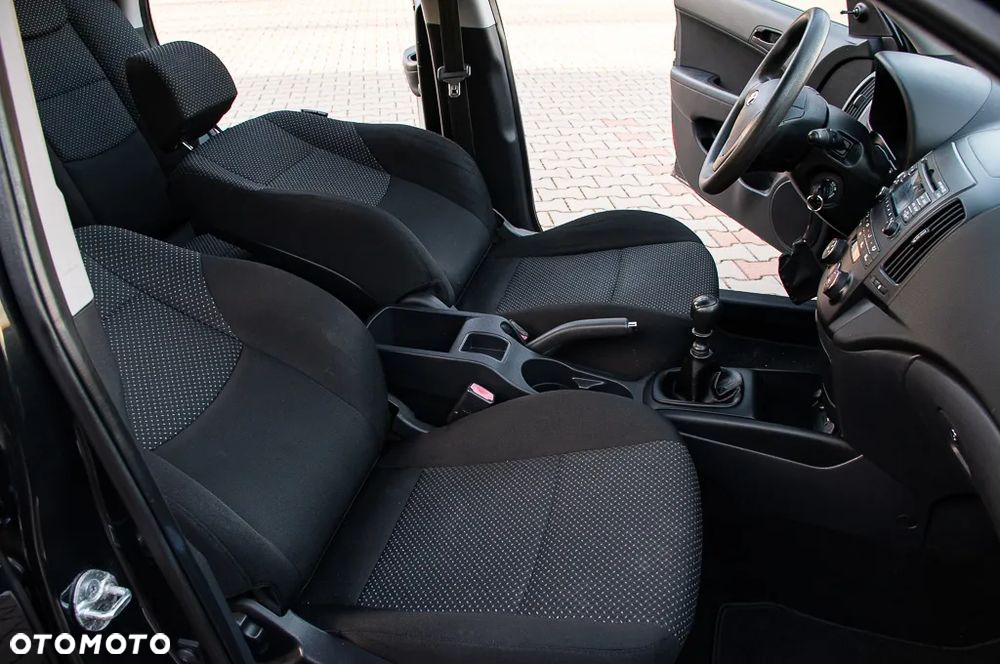 Hyundai i30 1.4 FIFA WM Edition - 27