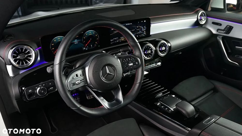 Mercedes-Benz CLA 200 AMG Line 7G-DCT - 20