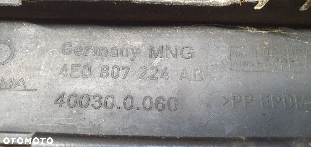 Listwa zderzaka prawy przód przednia prawa pod PDC Audi A8 D3 4E0807224AB - 7