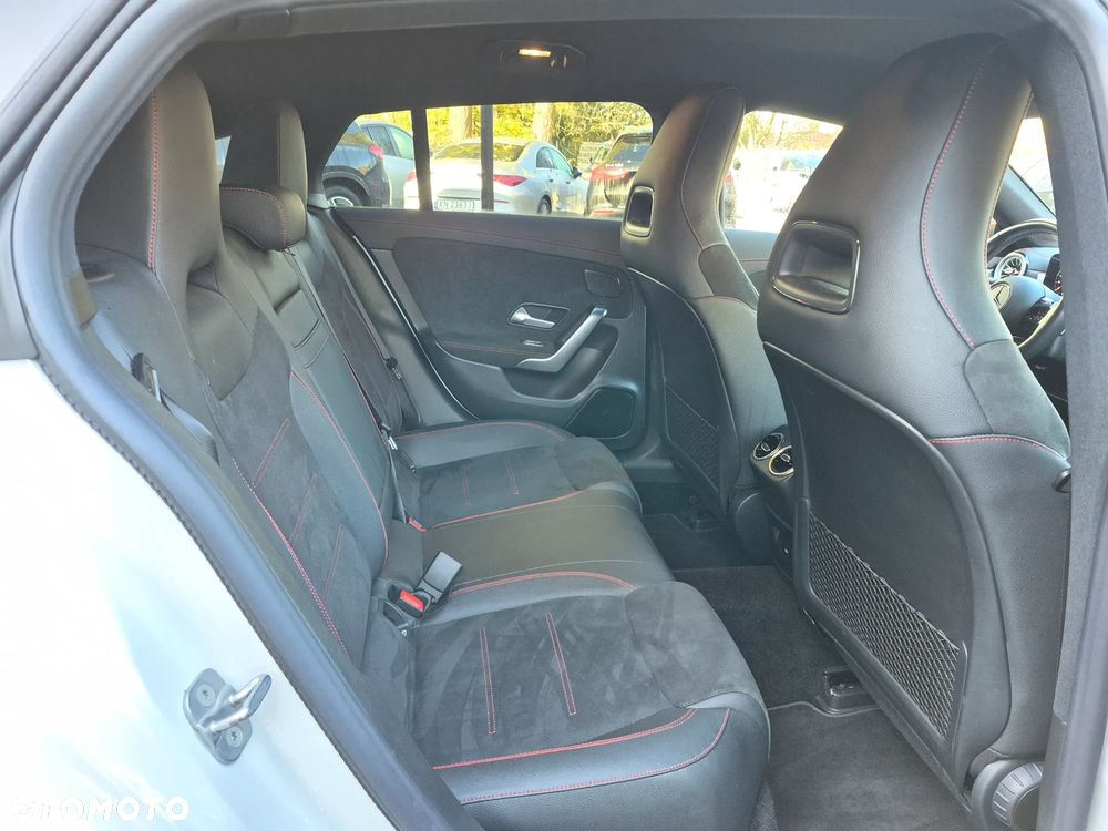 Mercedes-Benz CLA 200 AMG Line 7G-DCT - 27