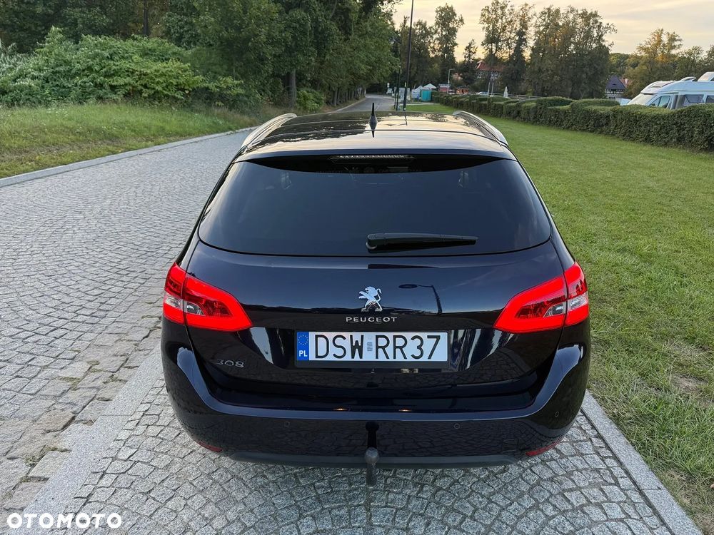 Peugeot 308 SW 1.2 PureTech Allure S&S - 6