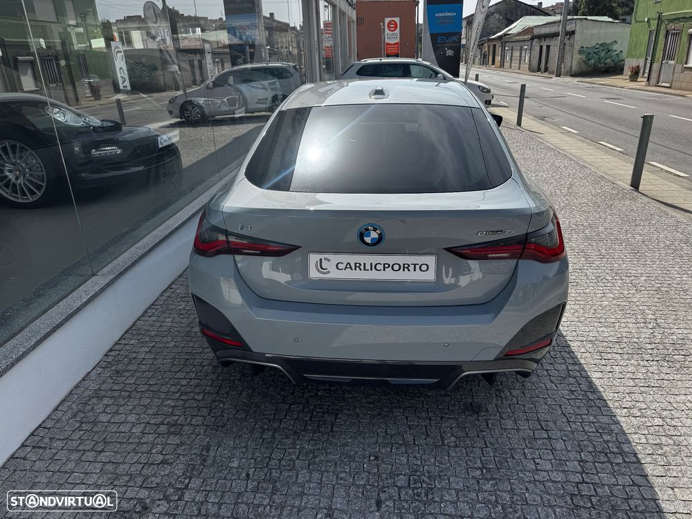 BMW i4 eDrive35 Desportiva M - 6