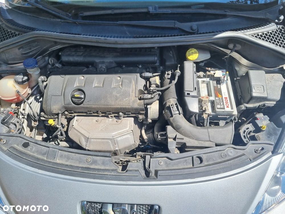 Peugeot 207 - 7