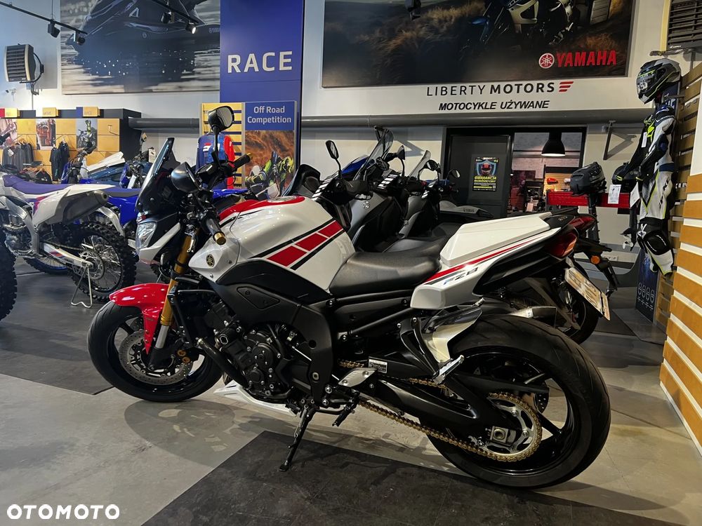 Yamaha FZ8 - 6