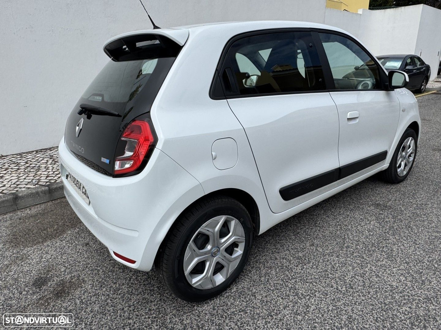 Renault Twingo Z.E. 22 Intens - 4