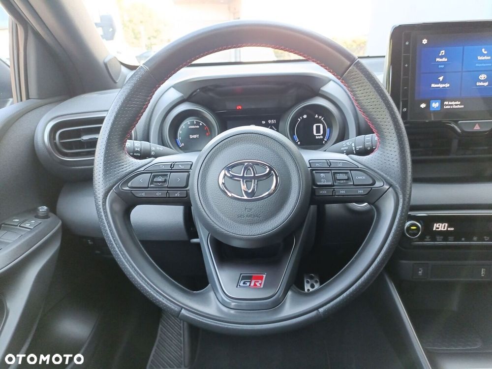 Toyota Yaris 1.5 GR Sport - 16