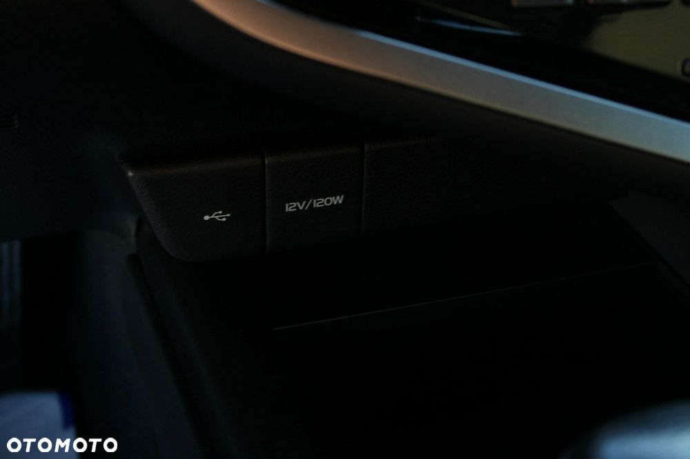 Toyota Camry - 26