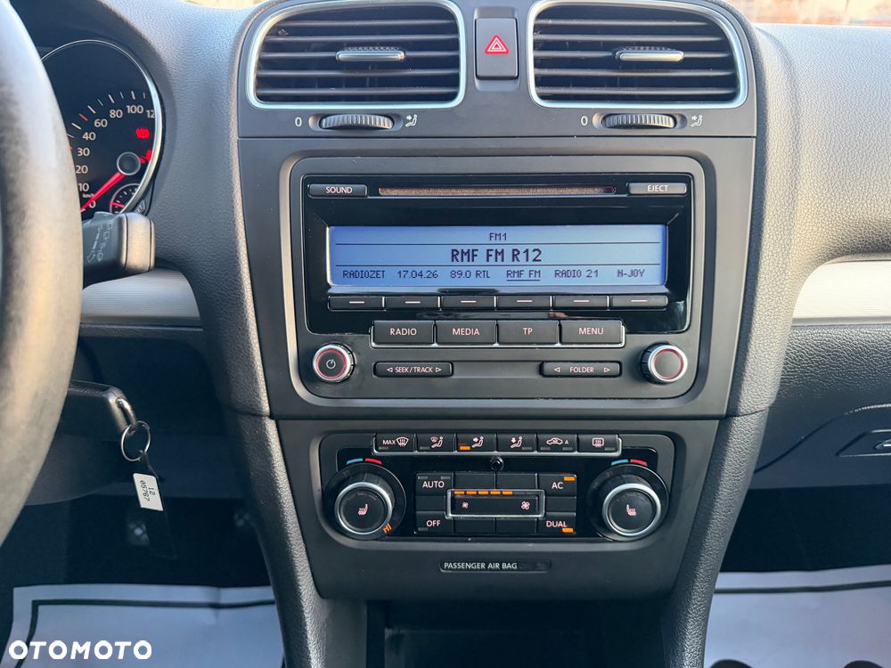 Volkswagen Golf 1.6 TDI DPF BlueMotion Technology Team - 27