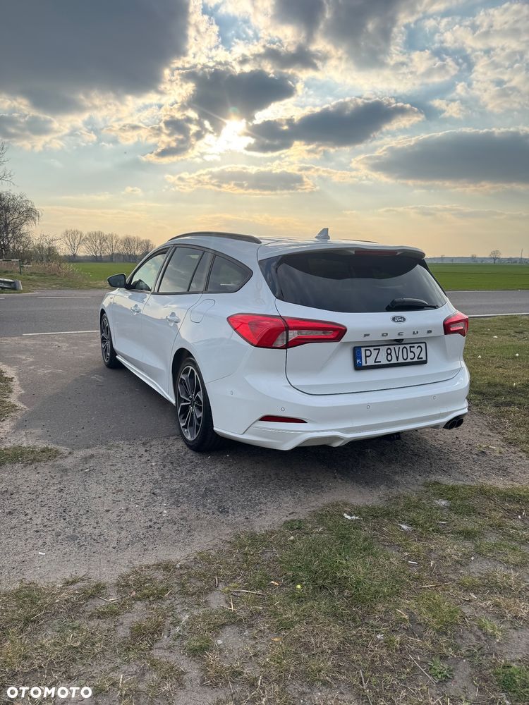 Ford Focus 1.5 EcoBoost ST-Line - 5