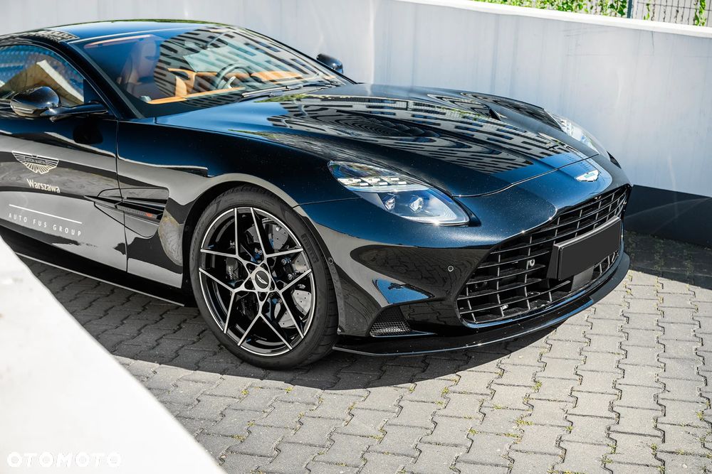 Aston Martin Vanquish - 6