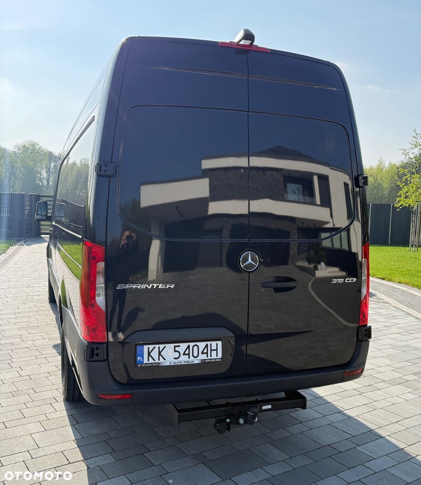 Mercedes-Benz Sprinter - 5