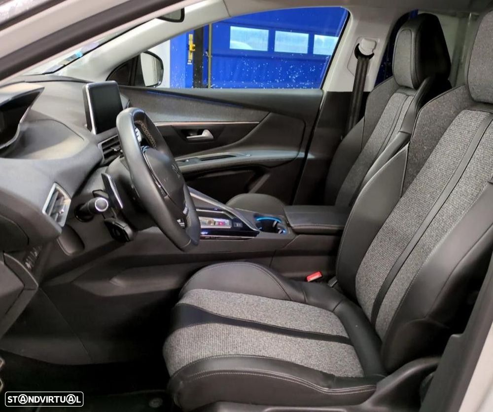 Peugeot 3008 PureTech 130 Stop & Start GPF EAT8 Allure - 8