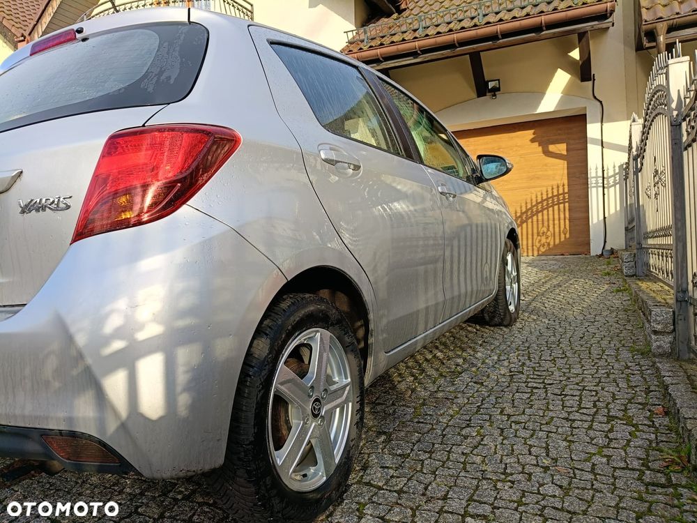 Toyota Yaris 1.0 Sol - 6