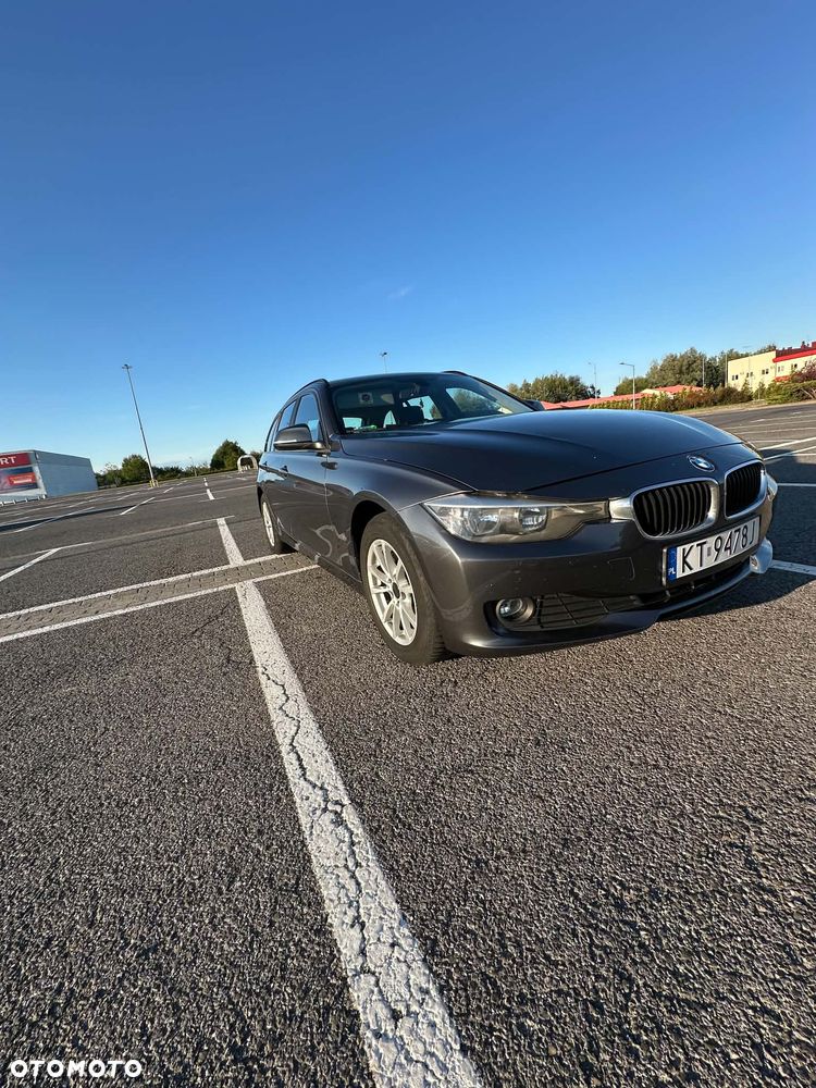 BMW Seria 3 318d xDrive - 4