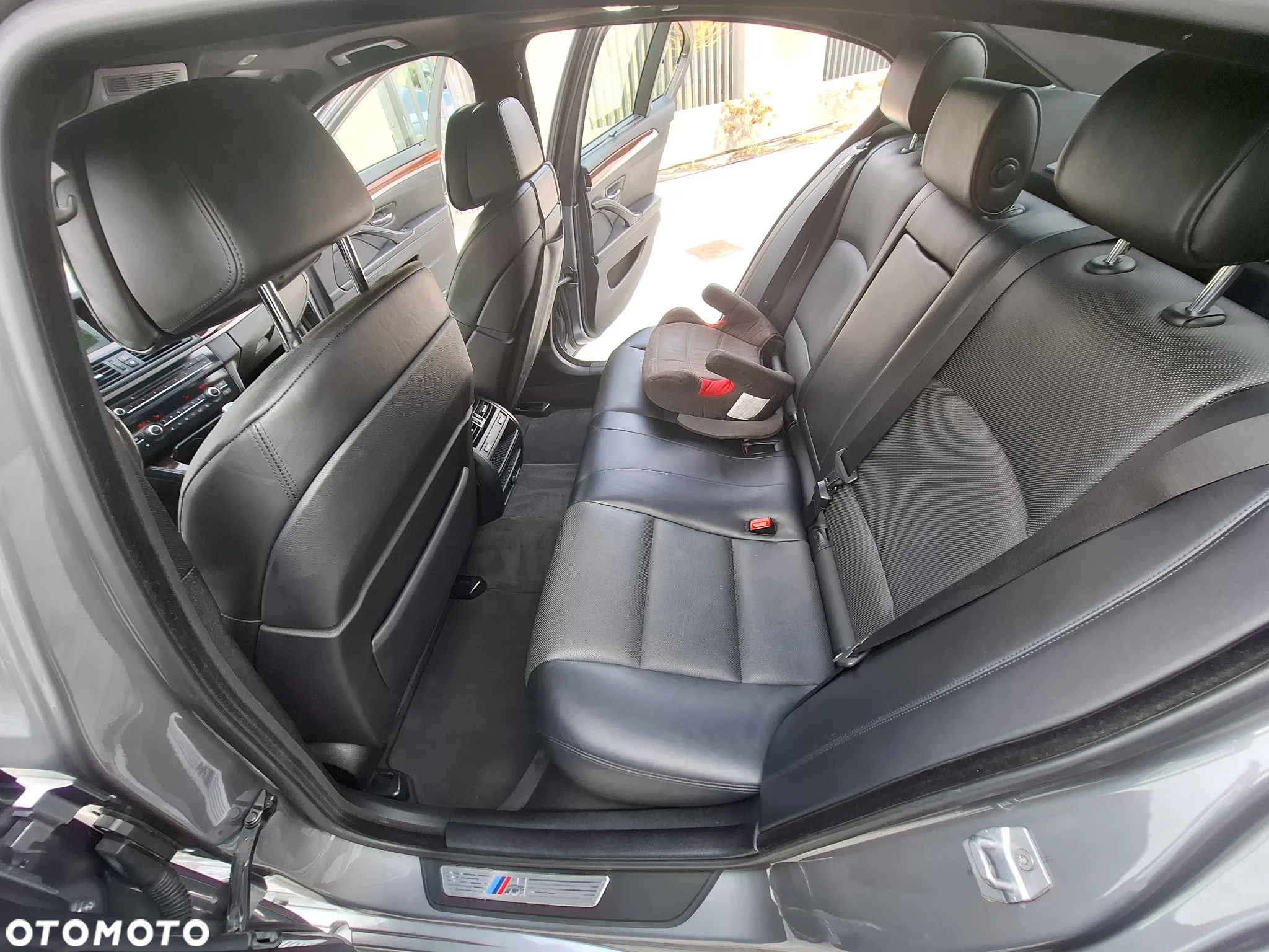 BMW Seria 5 535i xDrive - 14