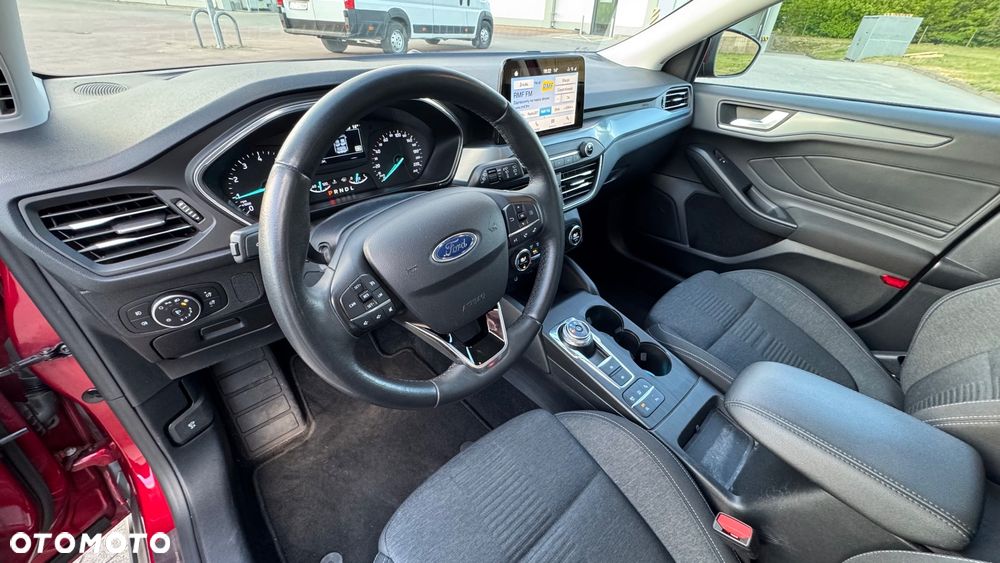 Ford Focus 1.5 EcoBoost Active X - 11