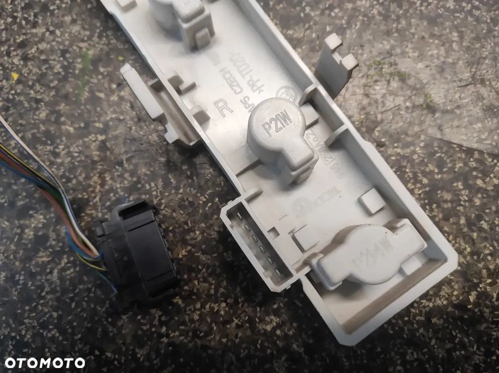WKŁAD LAMPY TYLNEJ TYŁ PRAWY SKODA OCTAVIA 2 HB 1Z5945258A CAŁY SPRAWY WYSYŁKA !!!!!! - 2