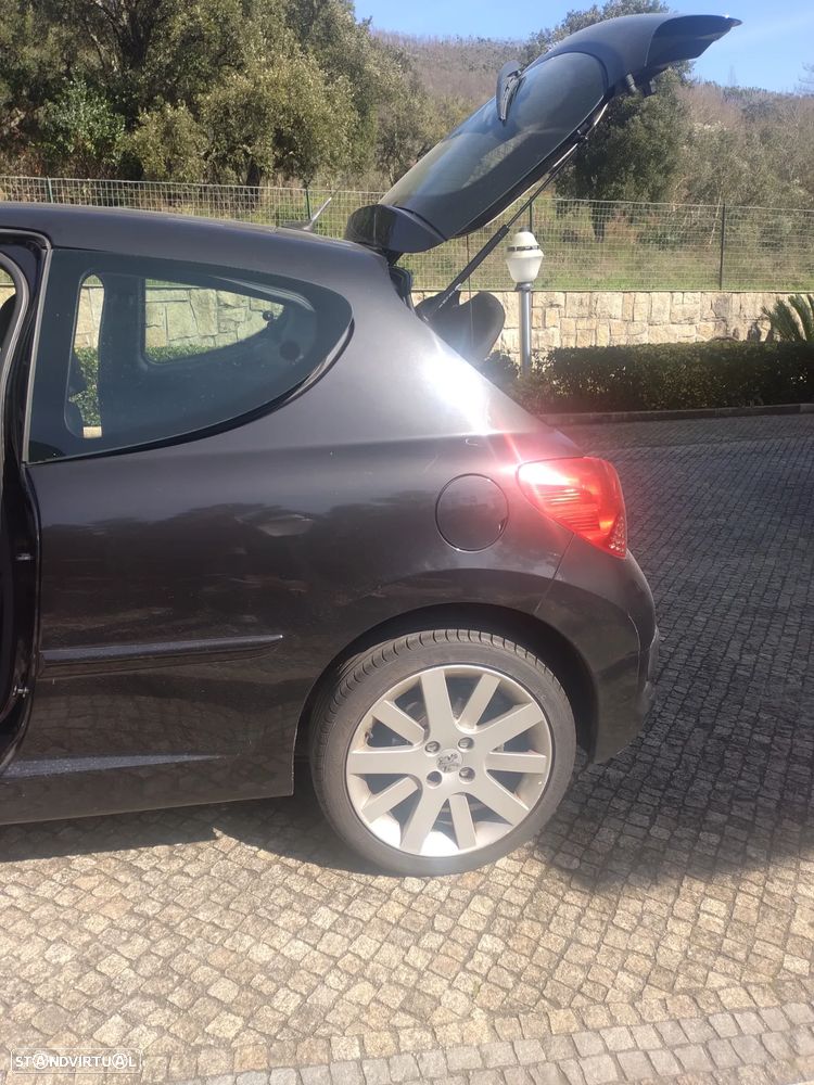 Peugeot 207 1.6 HDi Sport - 15