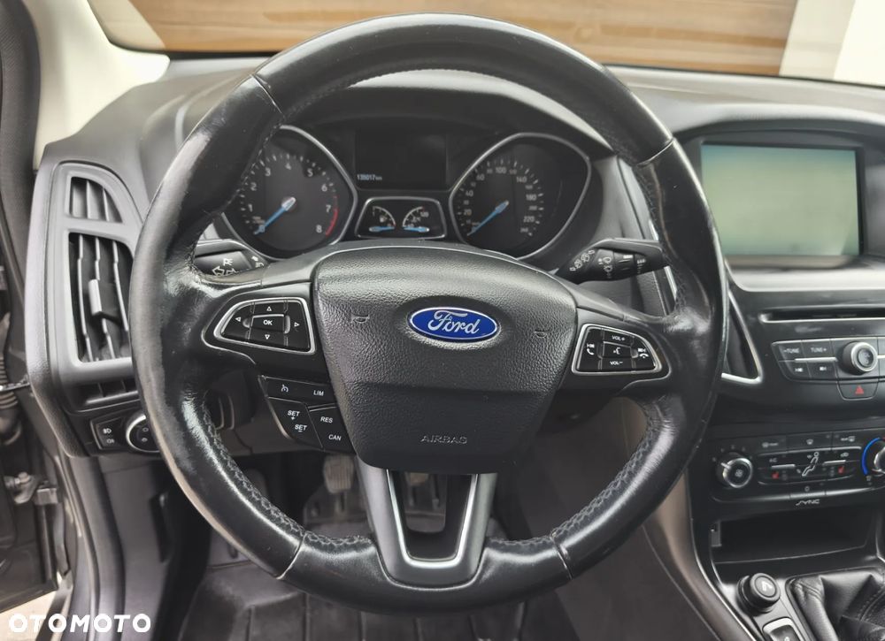 Ford Focus 1.0 EcoBoost Titanium - 13