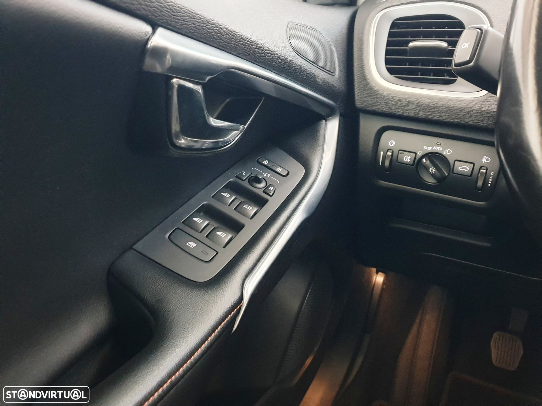 Volvo V40 1.6 D2 VOR - 13