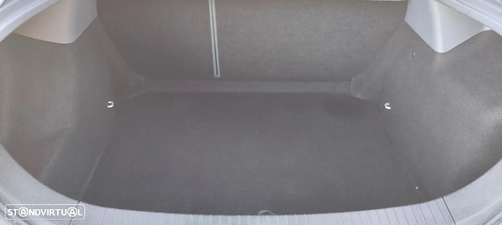 SEAT Leon 1.6 16V Signo - 18