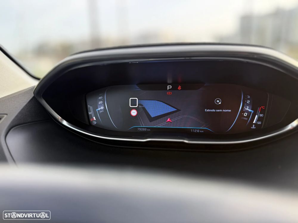 Peugeot 5008 1.5 BlueHDi Allure EAT8 - 11