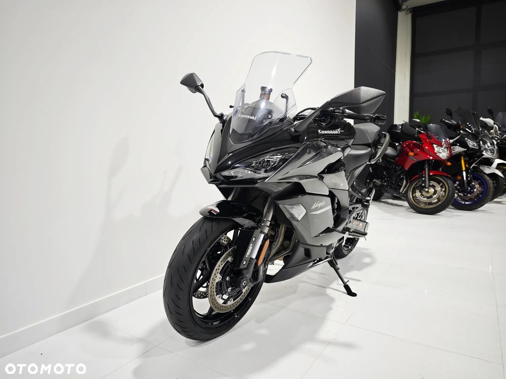 Kawasaki Ninja 1000 SX - 22