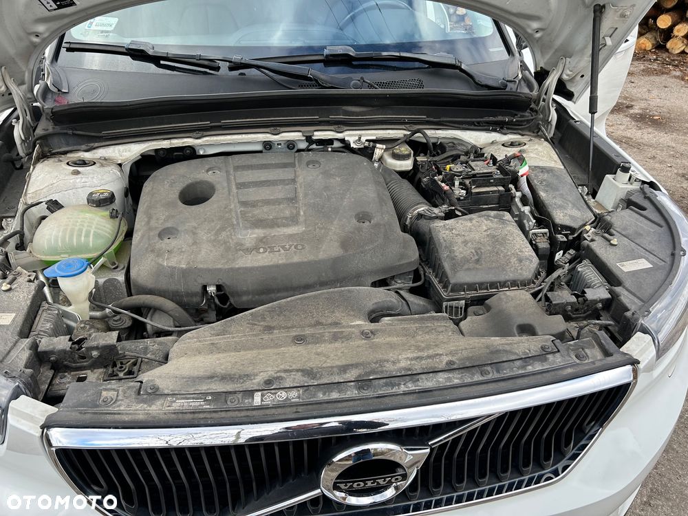 Volvo XC 40 D3 Momentum Pro - 23