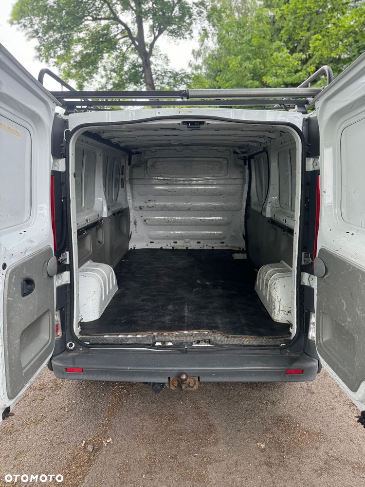 Opel Vivaro L2H1 2.9t - 12