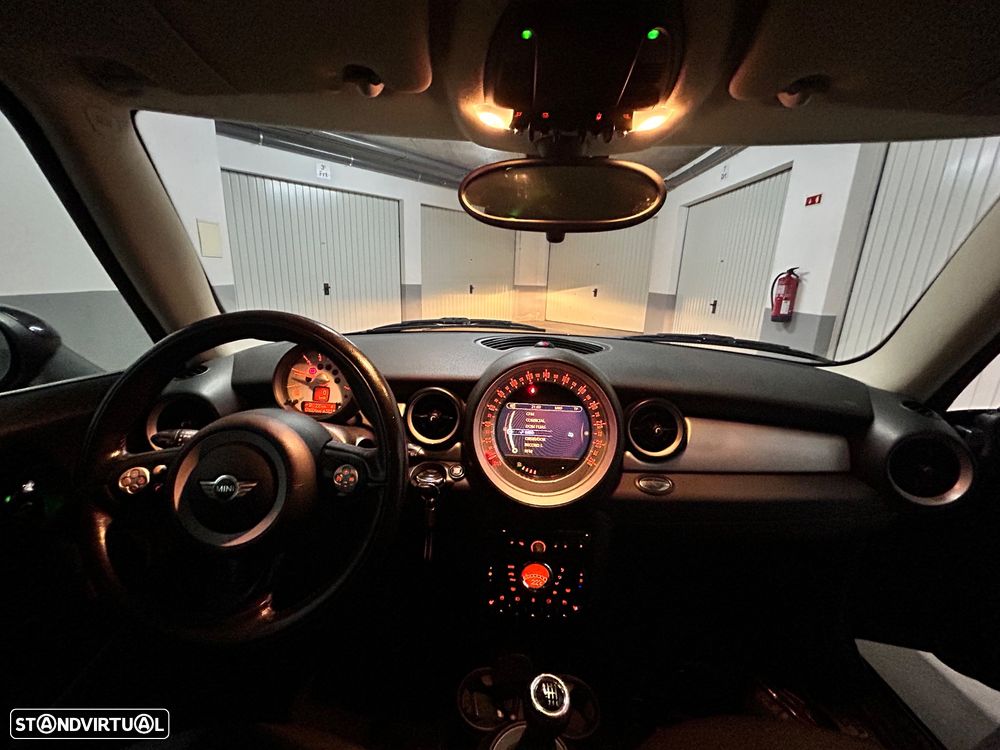 MINI 3 Portas One D - 22