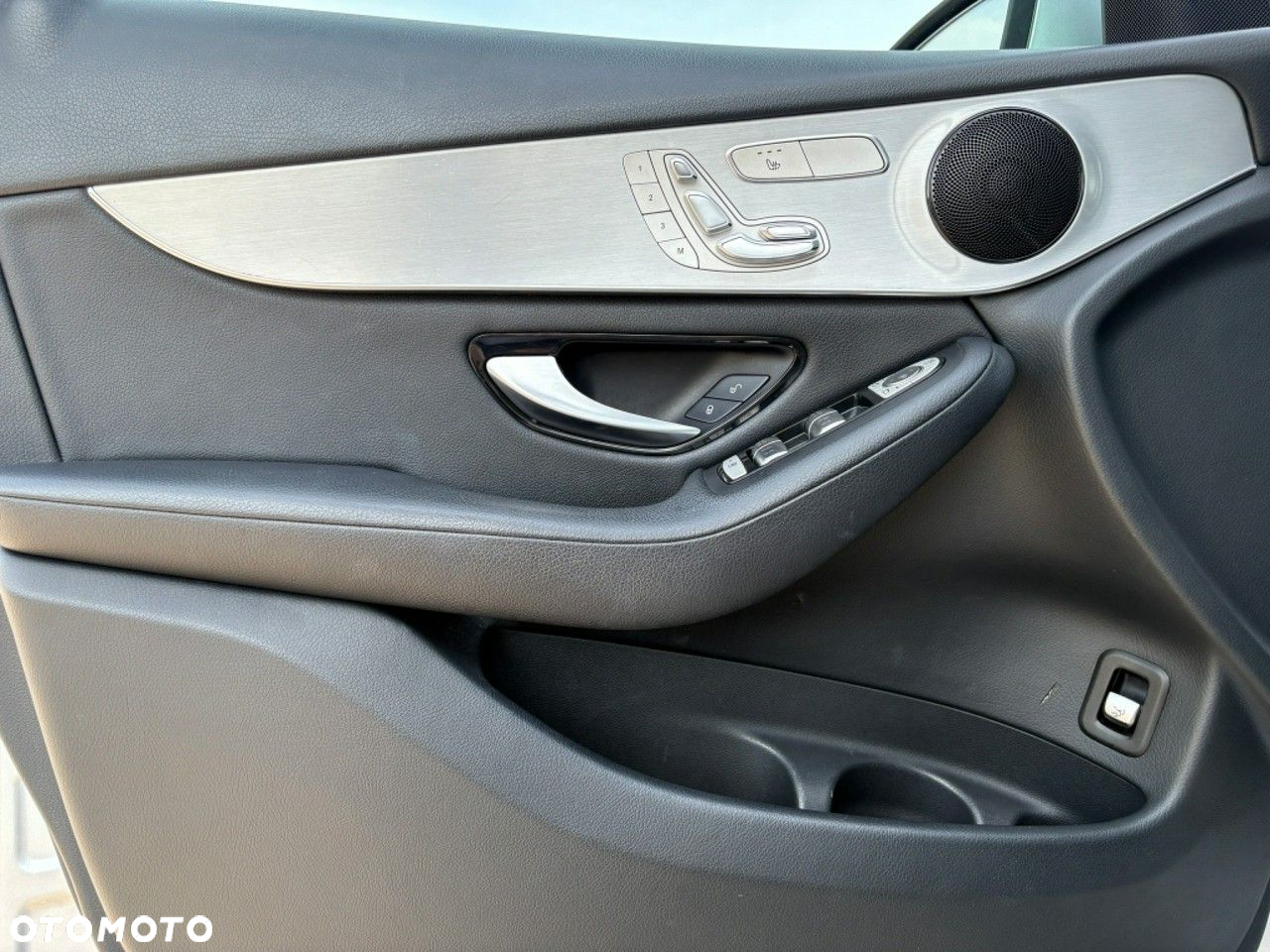 Mercedes-Benz GLC - 16