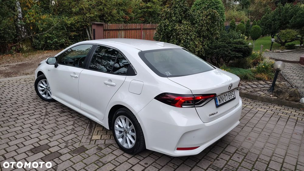 Toyota Corolla - 10