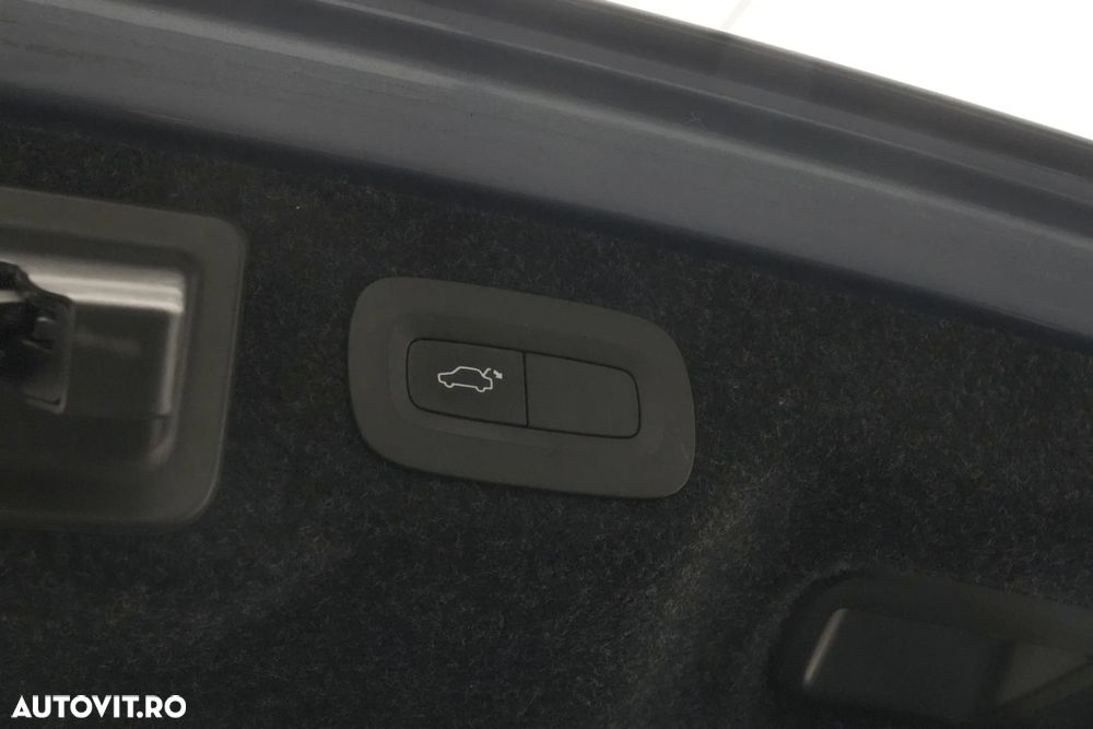Volvo S90 D3 Geartronic Momentum Pro - 22
