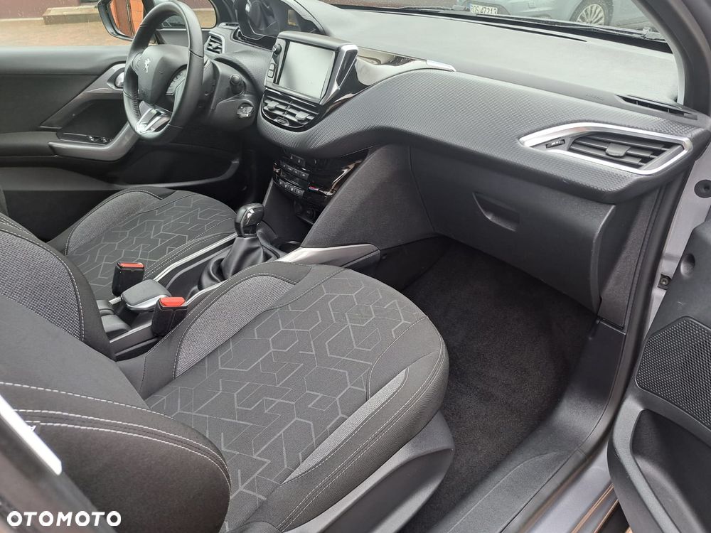 Peugeot 2008 - 10