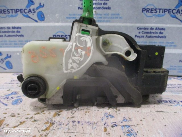 Fecho 13579566 OPEL ASTRA J FASE 1 2012 1.7CDTI 110CV 5P BRANCO TD 6 PINOS - 2