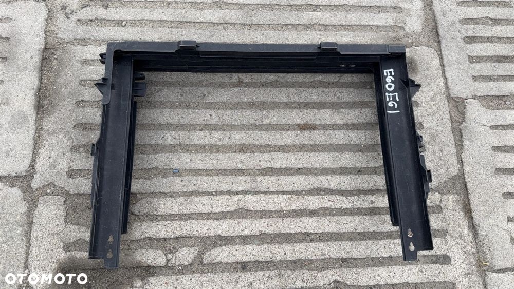 RAMKA OBUDOWA CHŁODNIC BMW E60 E61 7545866 - 1